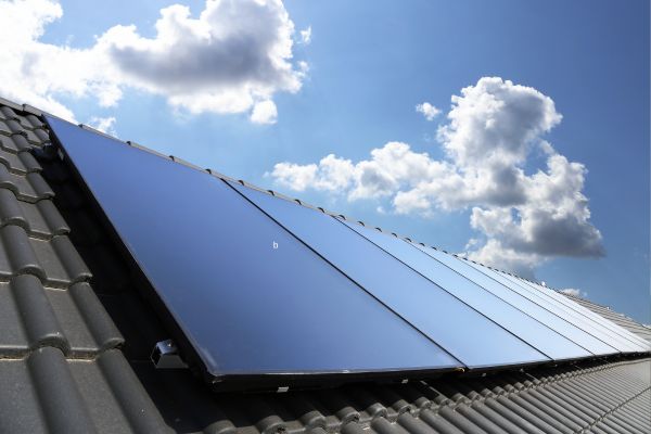 Comment brancher 4 panneaux solaires en parallèle Comment brancher 4 panneaux solaires en parallèle