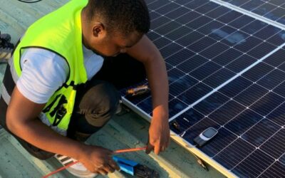 Comment tester un panneau solaire avec un multimètre ?